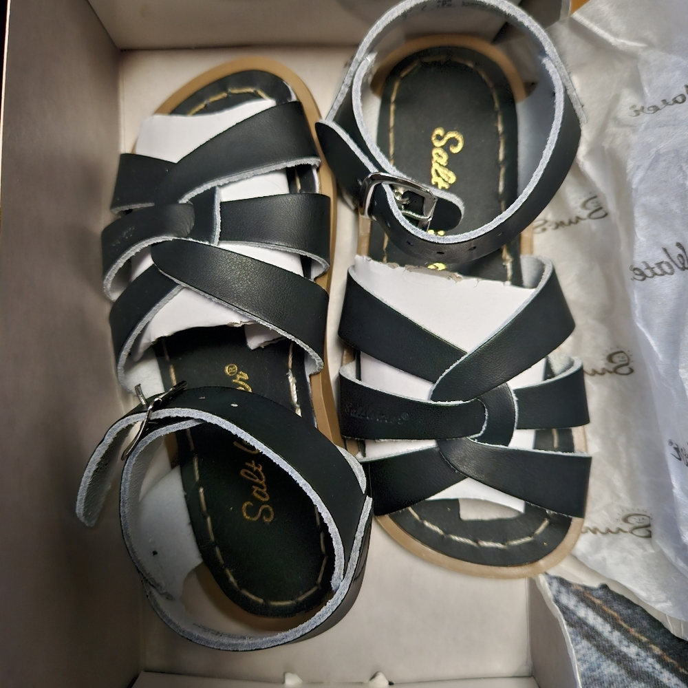 Saltwater Sandals Toddler size 9